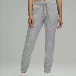 Lululemon Ready to Rulu Jogger